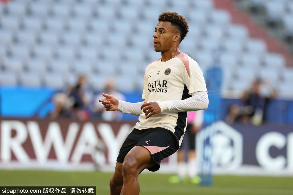 青春无极限！巴黎首发阵容年仅25岁96天 创下多项纪录